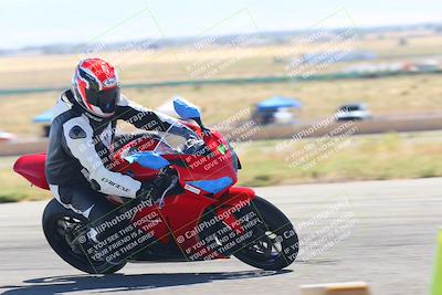 media/Oct-14-2023-TrackXperience (Sat) [[0517685739]]/Level 1/session 5 turn 12/